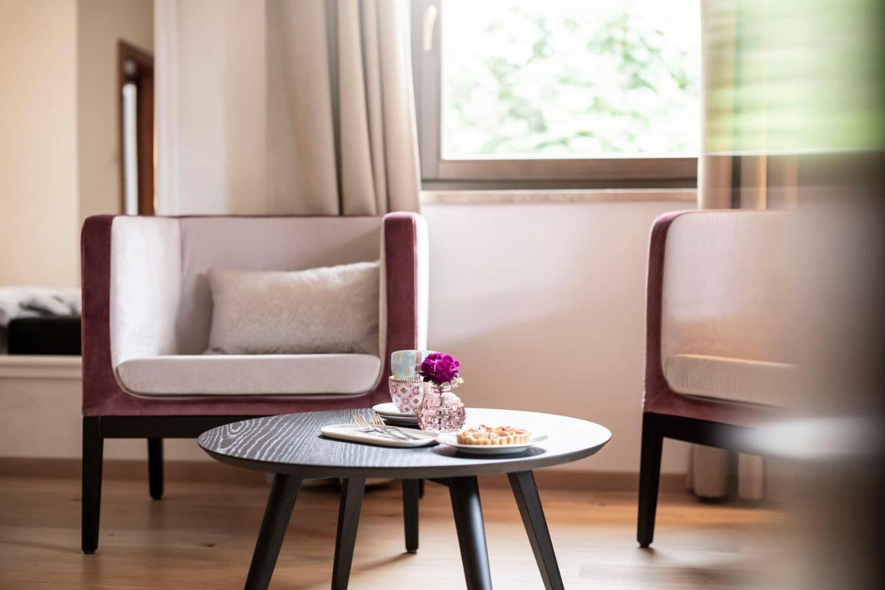 Schloss Plars Wine & Suites Lagundo Esterno foto