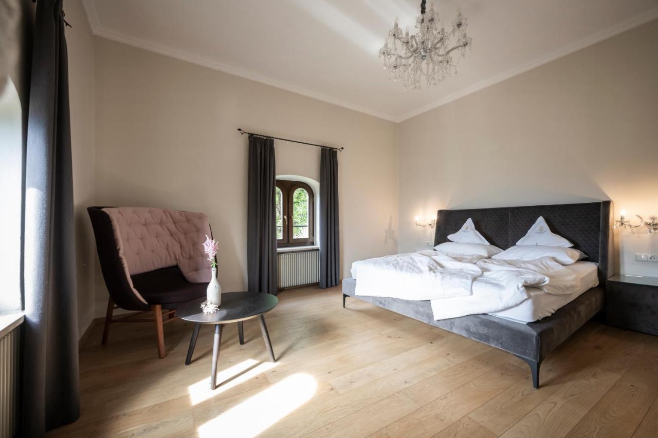 Schloss Plars Wine & Suites Lagundo Esterno foto