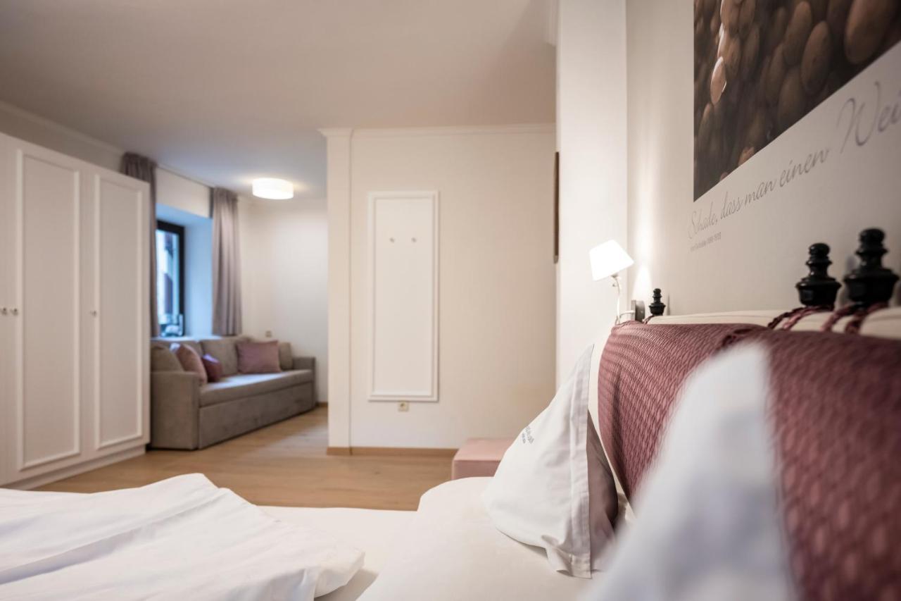 Schloss Plars Wine & Suites Lagundo Esterno foto