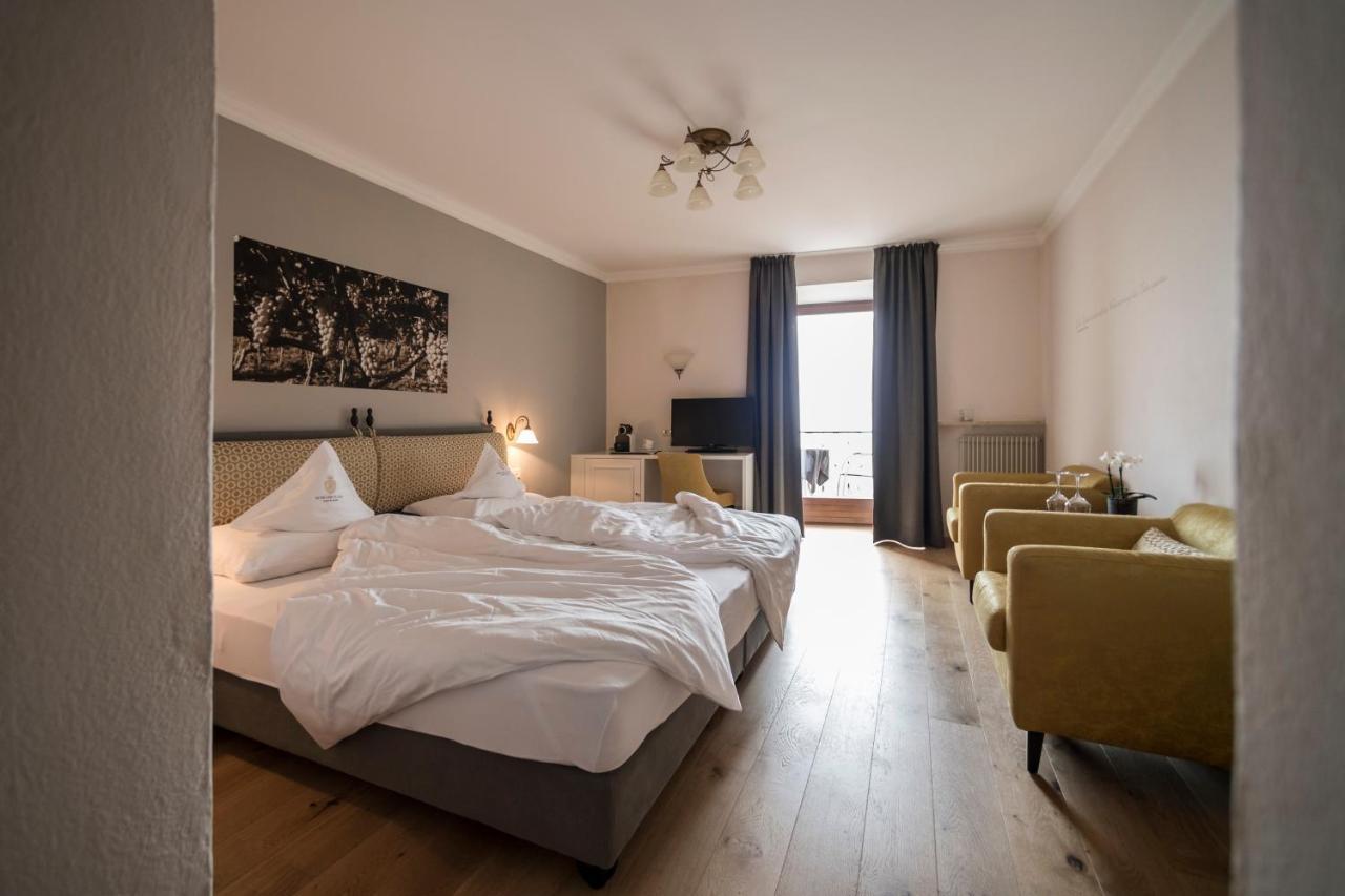 Schloss Plars Wine & Suites Lagundo Esterno foto