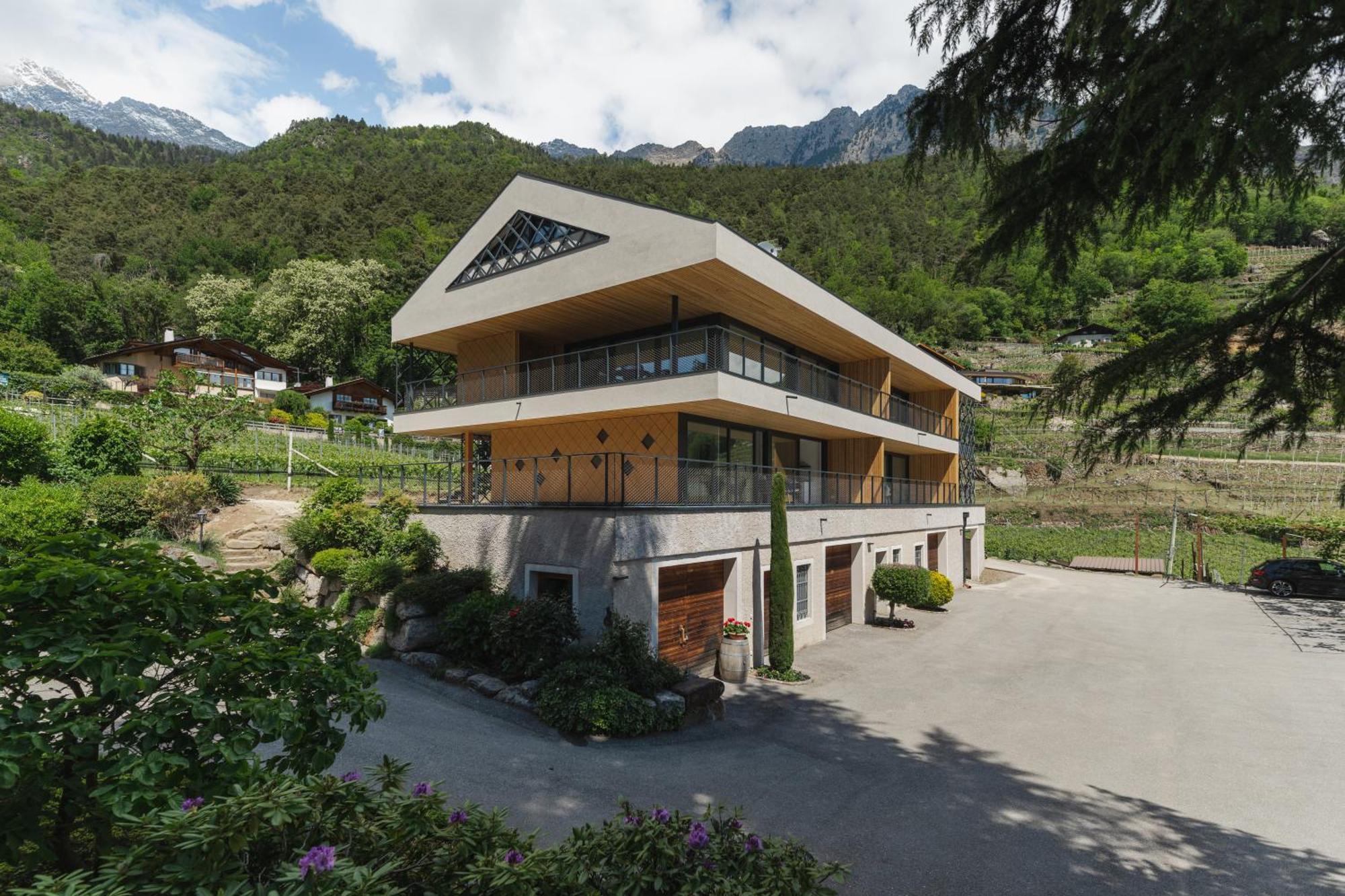 Schloss Plars Wine & Suites Lagundo Esterno foto