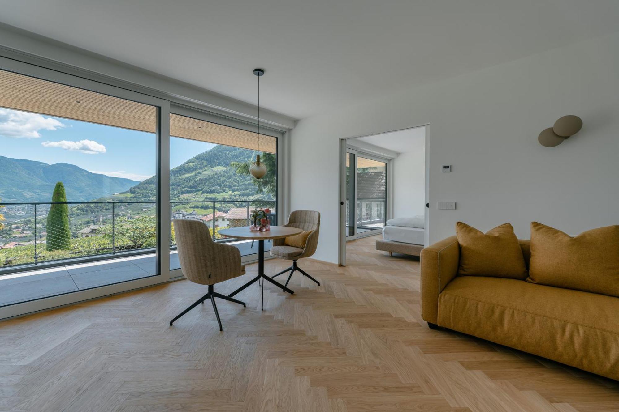 Schloss Plars Wine & Suites Lagundo Esterno foto