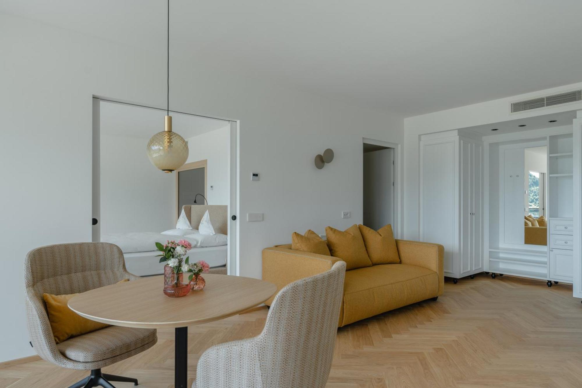 Schloss Plars Wine & Suites Lagundo Esterno foto