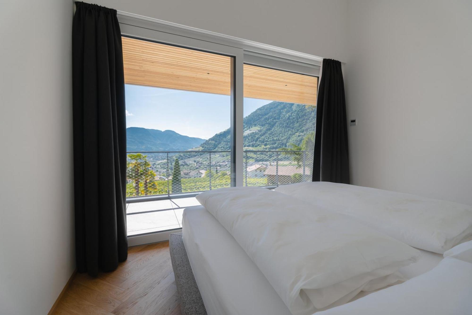 Schloss Plars Wine & Suites Lagundo Esterno foto